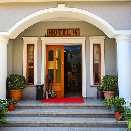 Hotel Epoka Shkodër Exterior foto